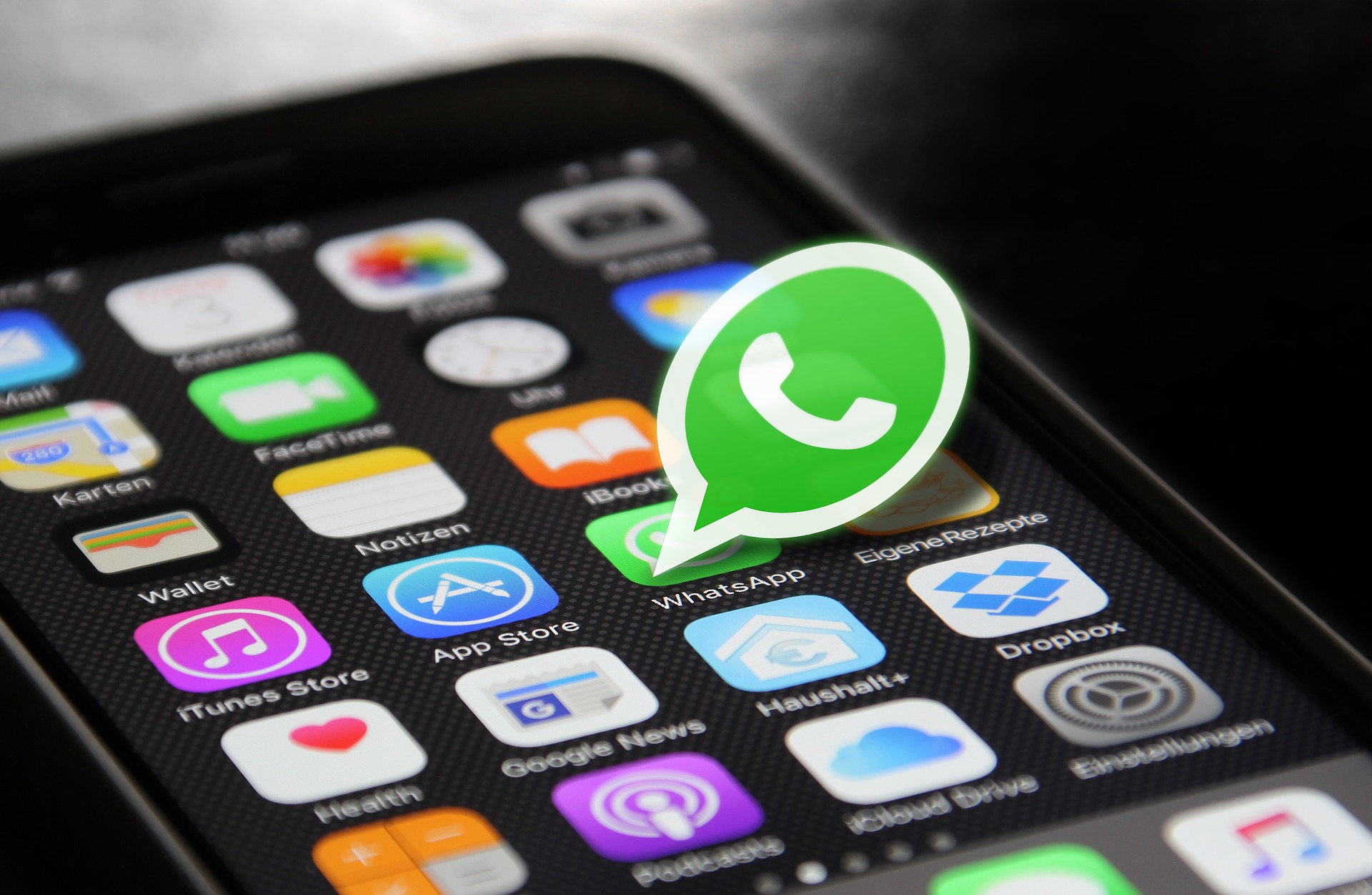 WhatsApp: Bild von <a href="https://pixabay.com/de/users/heikoal-3738244/?utm_source=link-attribution&utm_medium=referral